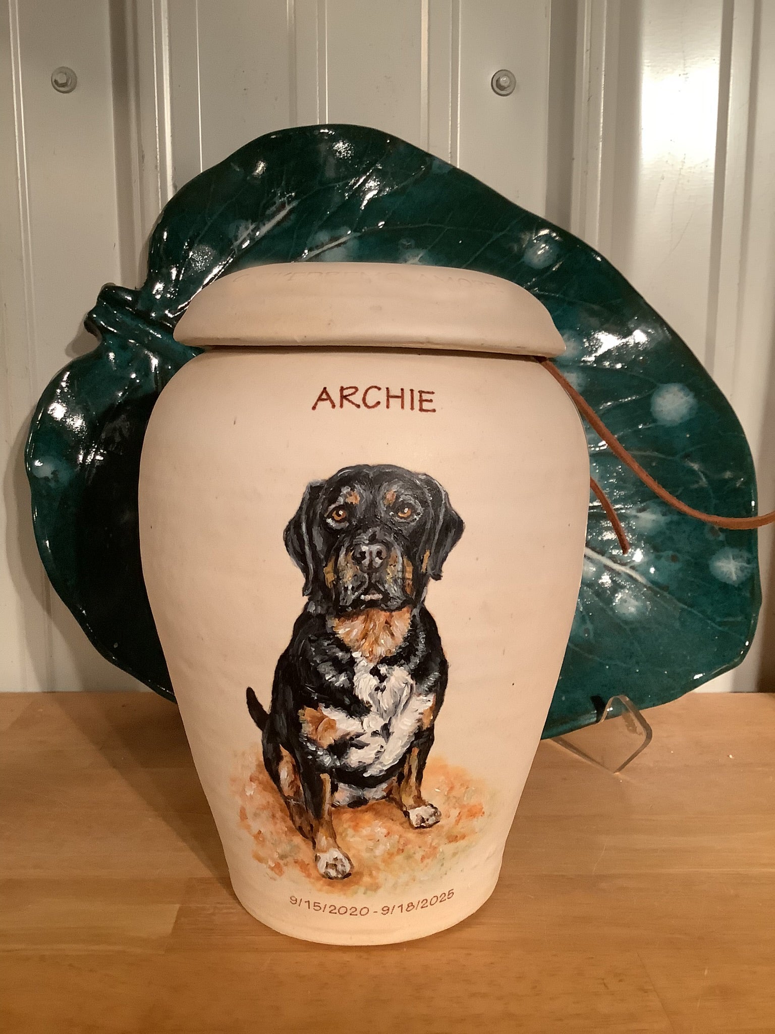 CUSTOM Pet Portrait Urn for Large Dog Up to 75 lbs